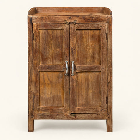 CABINET DUE SPORTELLI CON RIPIANO INTERNO – sfondo avorio