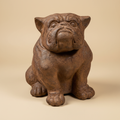 Bulldog cemento effetto corten sfondo neutro