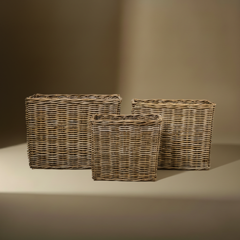 Ceste rattan senza maniglie su sfondo taupe