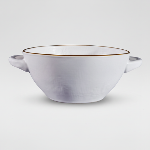 Ciotola su sfondo grigio con ombra