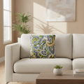 Cuscino paisley verde grigio in living room