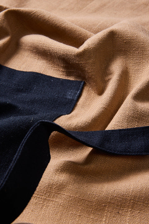 BORMIO - GREMBIULE BEIGE CON TASCA E LECCI NERI