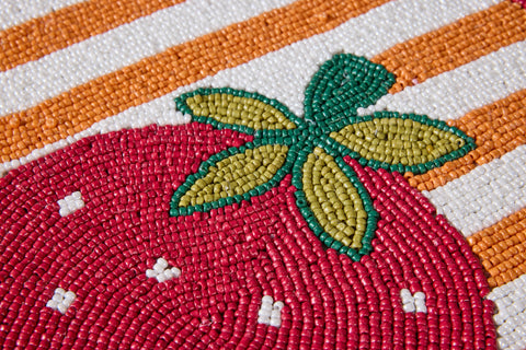 FRUITFUL - SOTTOPIATTI FRAGOLA SET 1/4 RICAMATI CON PERLINE