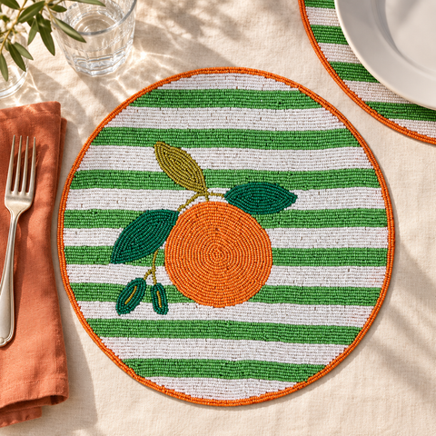 FRUITFUL - SOTTOPIATTI ARANCIA SET 1/4 RICAMATI CON PERLINE - ambientato sulla tavola