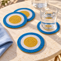 FRUTIFUL - SOTTO BICCHIERI SET 1/4 BLUE E BIANCHI CON PERLINE - ambientato sulla tavola