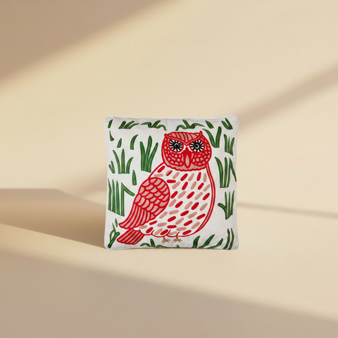 Cuscino Embroidery Gufo Rosso sfondo beige