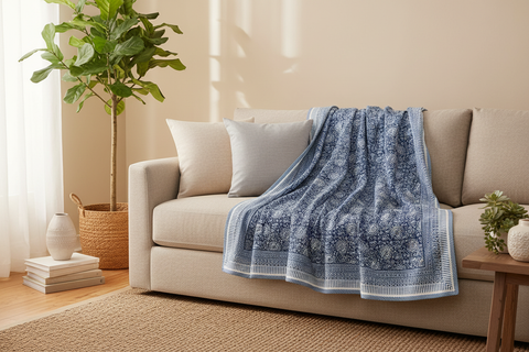 Mezzero Elide come copridivano in soggiorno rustico-contemporaneo