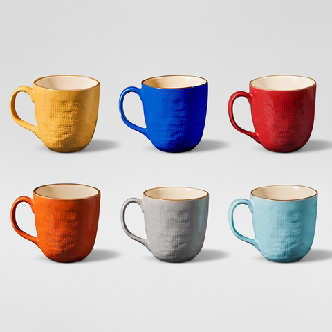 Set 6 tazze colorate su sfondo grigio con ombra