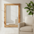 Specchio con cornice in teak naturale live-edge in ambientazione interior design