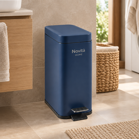 Pattumiera Daily Trash Blue Fusion ambientata in un bagno contemporaneo