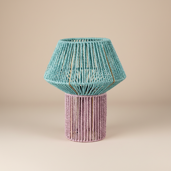 Lampada fungo decorativa azzurra e rosa in corda intrecciata - sfondo beige