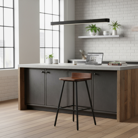 Sgabello Clarice industriale in ambiente cucina o bar