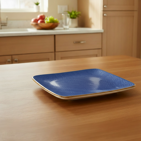 Piattino blu cobalto in cucina