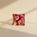 Cuscino Embroidery Linee e Curve Astratte Rosso sfondo beige