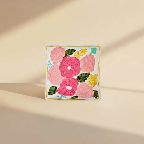 Cuscino Embroidery Bouquet di Rose sfondo beige