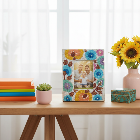 Porta foto Pehoe con perline decorative in ambiente colorato