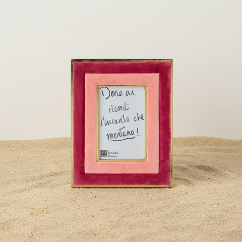 Cornice Eibsee Small su sfondo neutro beige sabbia