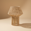 Lampada fungo beige su sfondo beige