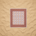 Mezzero decorativo su sfondo beige