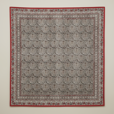 Mezzero Rodi ingrandito su sfondo neutro