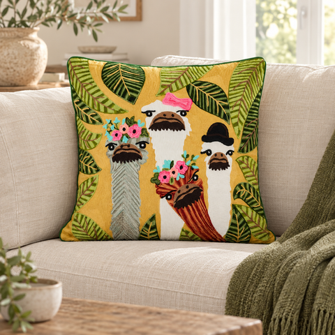 Ambientazione illustrativa — EMBROIDERY - CUSCINO STRUZZI