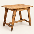 TAVOLINO TEAK – sfondo avorio caldo
