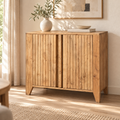 Credenza Miami due sportelli in acacia 90 × 40 × 80 cm – ambientazione soggiorno