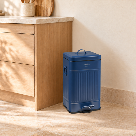 DAILY TRASH - PATTUMIERA BLUE FUSION SQUADRATA 20L SOFTCLOSE - ambientazione