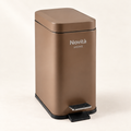 DAILY TRASH - PATTUMIERA NOCCIOLA  SQUADRATA 5L SOFTCLOSE - su fondo avorio con ombre morbide