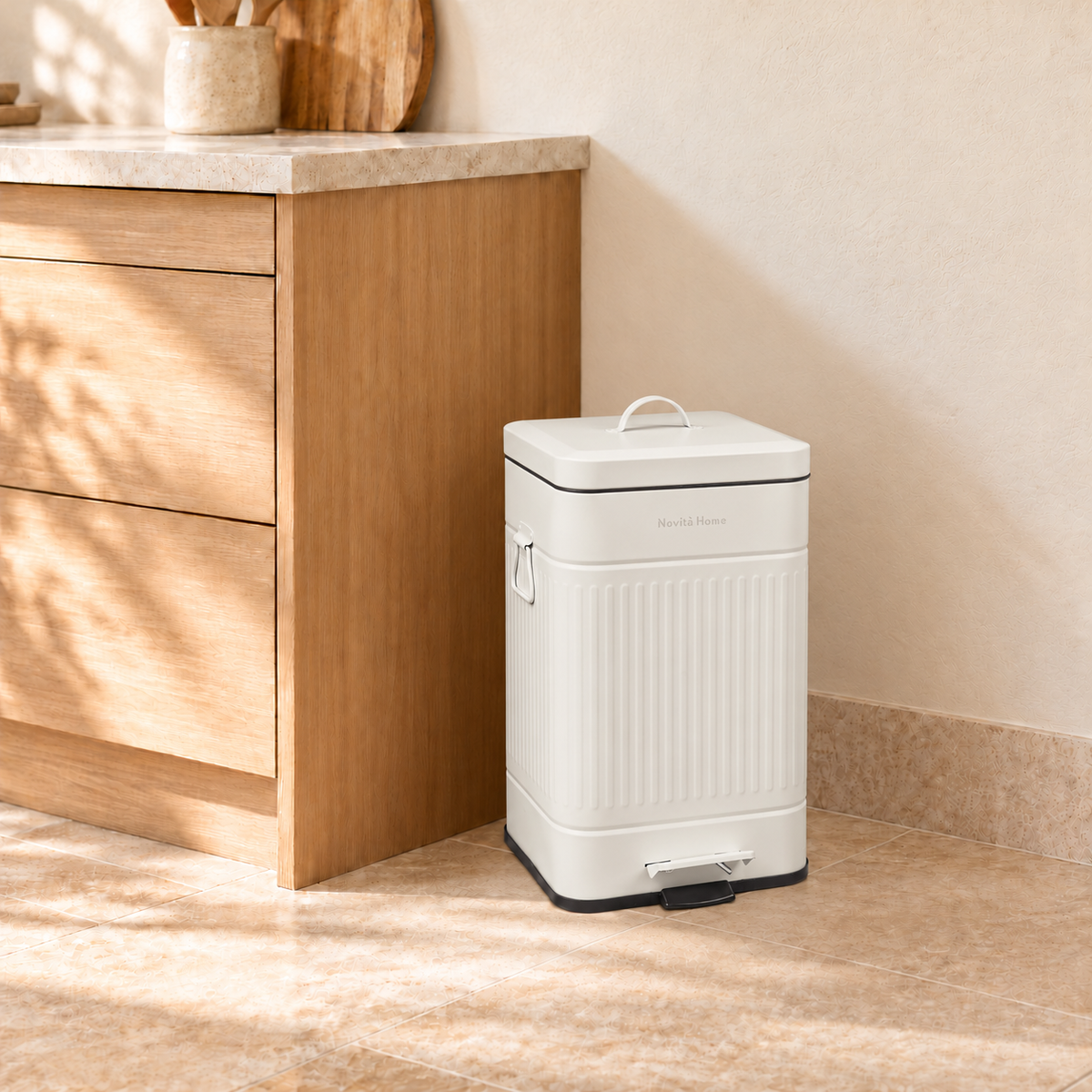 Daily Trash - Pattumiera Bianco Opaco Squadrata 20L - ambientazione