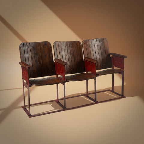 Panchina cinema sfondo neutro