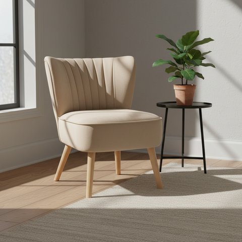 Poltroncina in velluto in ambiente lifestyle