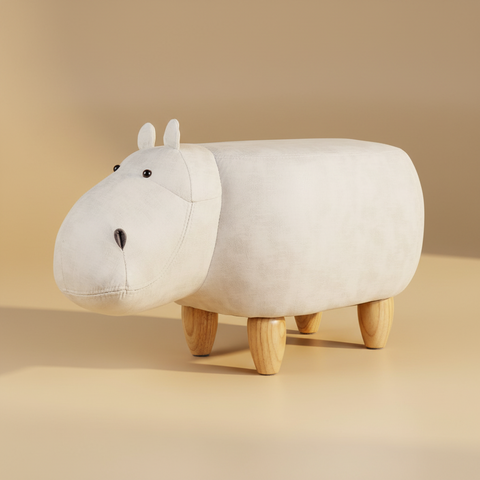 Pouf ippopotamo bianco/off-white - sfondo beige sabbia, luce dorata laterale