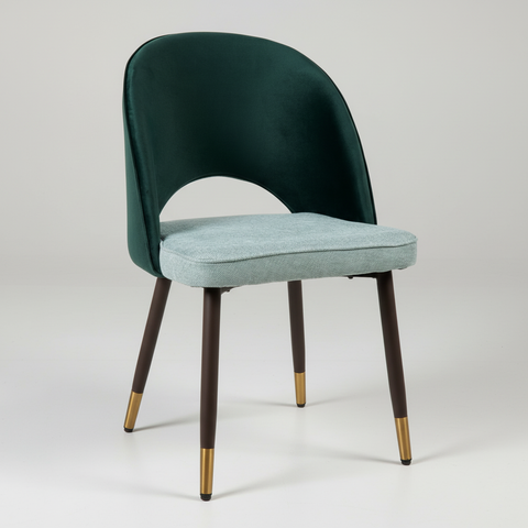 Sedia Alessandra su sfondo neutro