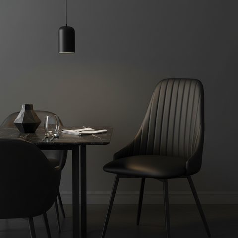 Sedia ecopelle nera ambientata