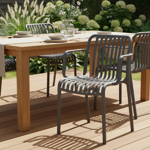 Sedia grigia ambientata lifestyle