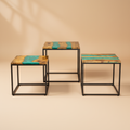 Set 3 tavolini resina turchese sfondo beige