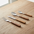 Set posate Saint Louis manico legno ambientato