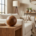 Sfera decorativa in legno in ambiente living