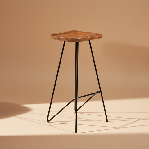 Sgabello sfondo neutro