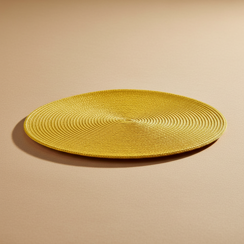 Sottopiatto giallo Placemat su sfondo neutro