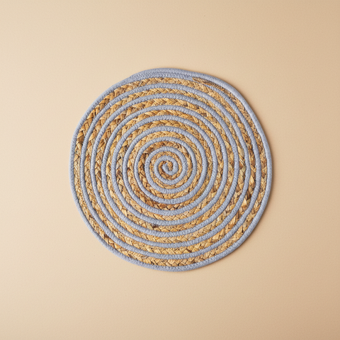 Sottopiatto grigio-juta sfondo beige