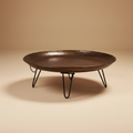 Tavolino ferro vassoio rotondo sfondo beige