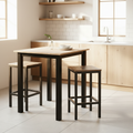 Tavolo alto quadrato con sgabelli in cucina - formato quadrato