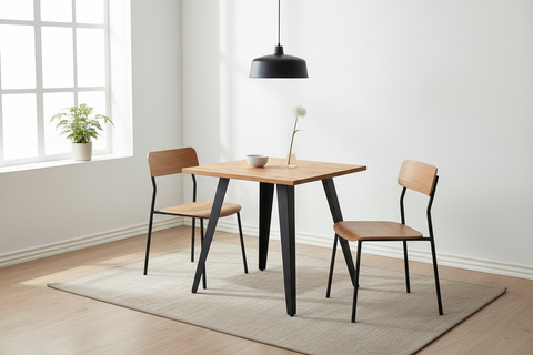 Tavolo Quadrato Con Gambe Metallo (Trattamento Anti Macchia)