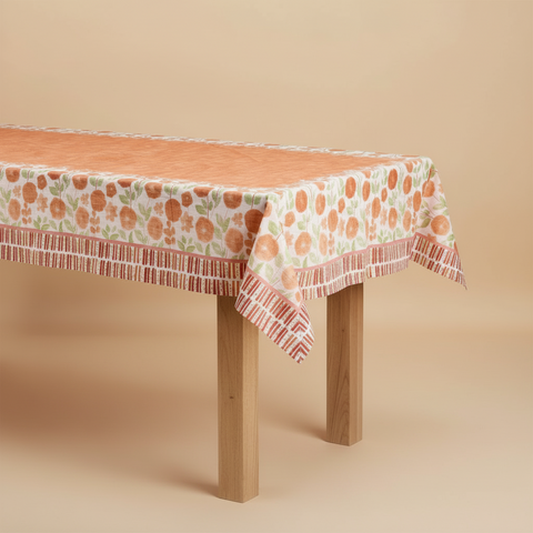 Tovaglia con sfondo beige completamente uniforme