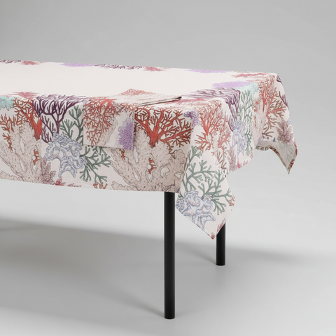 Tovaglia corallo con tovagliolo