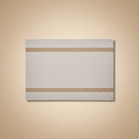 Tovaglietta chevron beige su sfondo beige